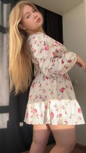 TorieDeeb How do you like my outfit? Pic 2