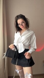 Xo_Laura Public Pic 8