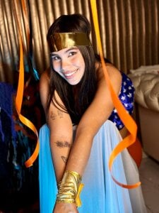 Emily_Beltonn your wonder woman Foto 5