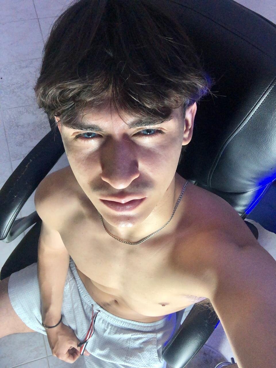 RoberthAlv Trending Pic 1582