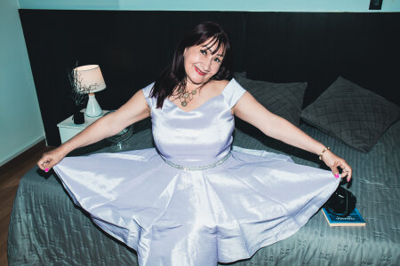 Savvanahh Big Beautiful MILF Desires Pic 9