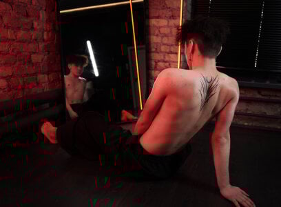 Mio_chibana red&black Pic 5