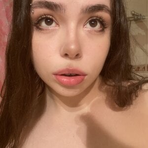 pantyless