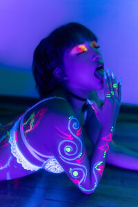 HannaDawsonss Girl neon Foto 3