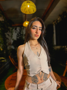 casual provocation de LarisaSmirnov  Imagens