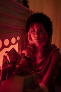 DahliaGrey Christmas 2025 🎄🎁 Pic 6