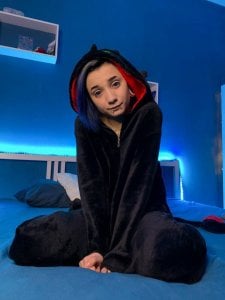 Nikki_Evans Toothless costume ^^ Pic 4