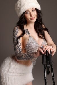 RoxiLester Snow Queen ✨ Pic 2