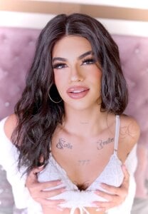 Kirby_Carrington I am a beautiful angel Immagine  2