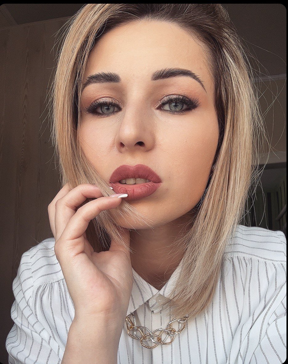 NikkiiStill