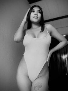 Sofia_collen_ A pretty brunette Pic 5