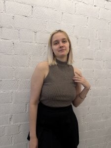 AveIinaStromain's Public for everyone Sex Photo 2