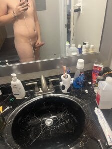 Brooklyn333: Mirror pics ( 5 фото)