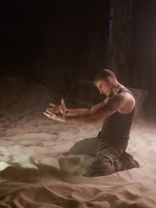 Vincent_Hardman Dramatic attack Pic 3