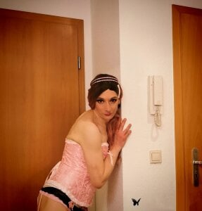 kinkyDanielle Pretty in Pink Pic 6
