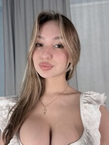 AntonelaAmeli Public Pic 2