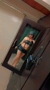 alice1-hott_ Public Pic 2