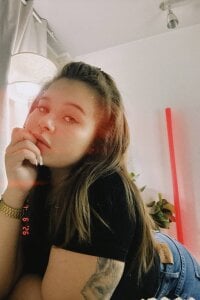 Anna_Nicol I'm Pikmii Pic 3