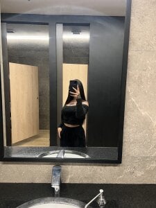 Un día conmigo ❤️🫶 de EmmyEvans1  5 Imagens