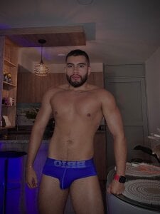 Thiago de ThiagoHunk  3 photos