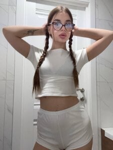 I love doing different hairstyles! are the best😝🤗 de LauraHansil Foto 2