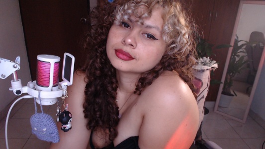 tinamqueen1YOUR FAVE CURLY GIRL图片 3