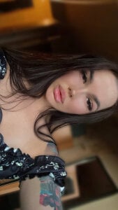 Esenya_mur Meee Pic 2