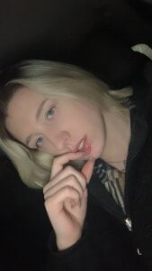 mally_luxxx Classical Tease Pic