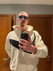 Ryan_Dozer Public Pic 4