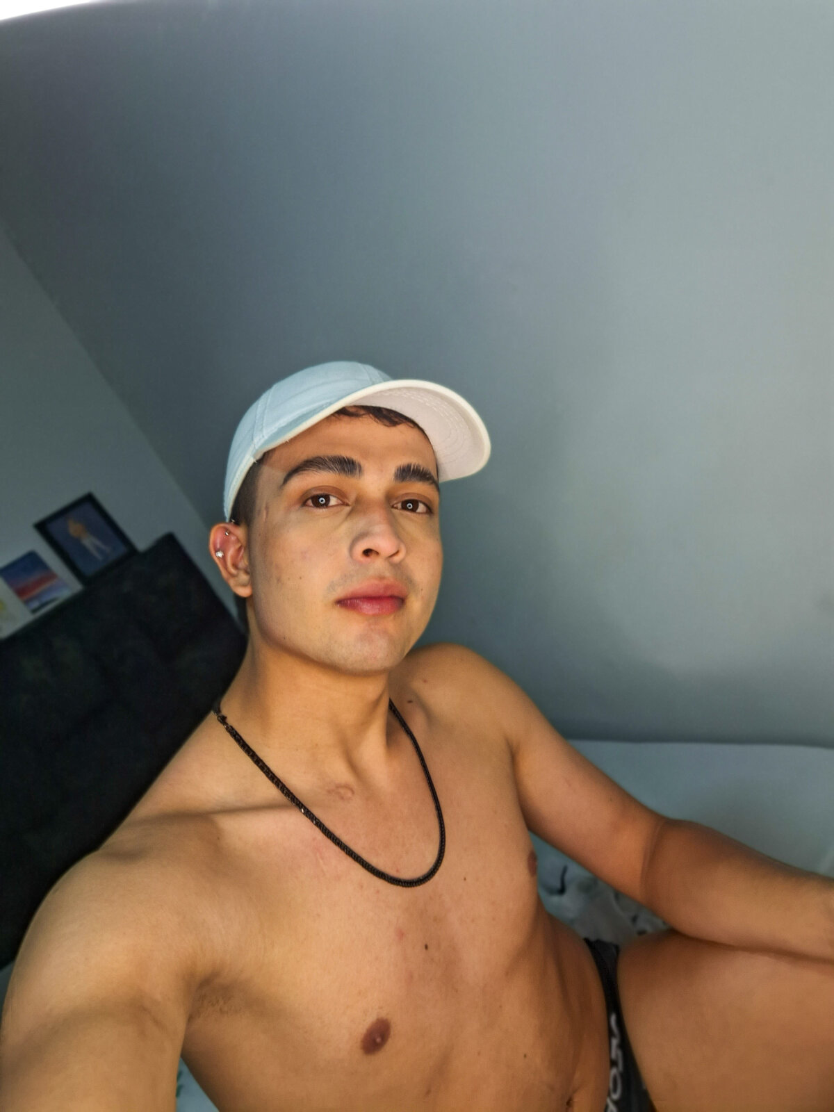 Foto  3377 de NewYoungHot – em alta