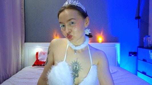 Your_Auggie Winter queen ❄️💙 Pic 2