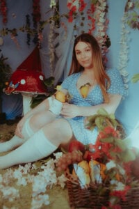 sashasommers 🌷 swing into spring photoshoot - 2025 ♡ Immagine  5