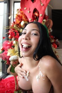 Paulinacherry22 kiss baby<3 Pic 2