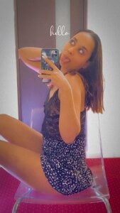 anna_taylor_ Public Pic 5