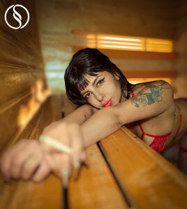 Katherin_contin666_ Public 사진 3