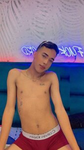 HOT_MENSSEX