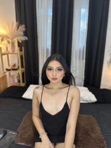 nikita_morris  in my room hon Pic 8