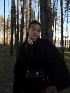 Stella_Paterson I'm on a walk Pic 3