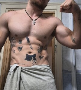 hotbuffaloblll's XXX Nude Photo 5