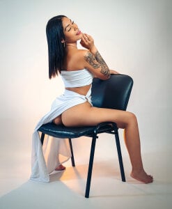 AishaKassandra Public Foto 7