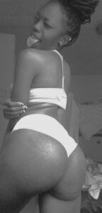 Curvy_slutty Midnight snack Pic