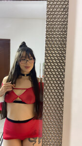 EmilyMiller_22 🎄 Pic 3