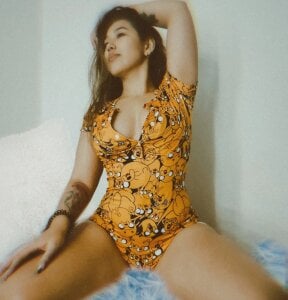canelasquirt alice and samm naked alice Pic 4