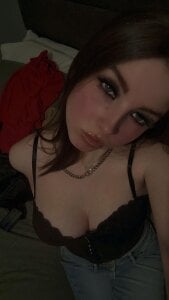 DanielleBabe Public Pic 2