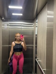 Sassha_ferrer🤓🩶 Bild 7