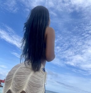 chloe_sullivannn Chloe on the beach Foto