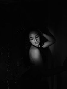 PaulinaSaint Mysterious girl Immagine  5