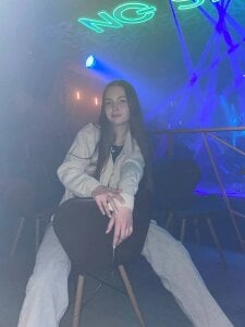 StephanieVi Public Pic