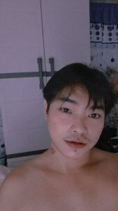 xAsianTwinkx kullanıcısının HEY EVERYONE albümü -  3 fotoğraf