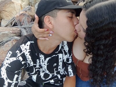 aaron_antonella_mds Outdoors Pic 2